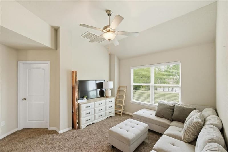 10701 Kestrel Court, Waco TX 76708 - Photo 12