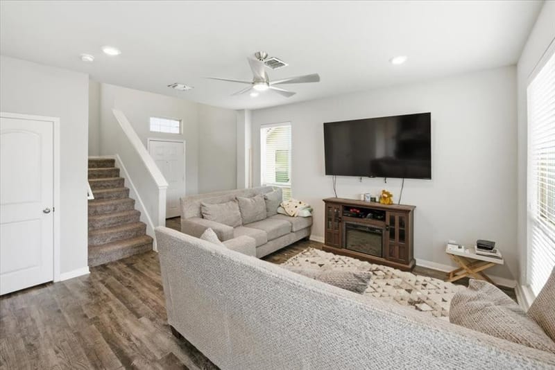 10701 Kestrel Court, Waco TX 76708 - Photo 3