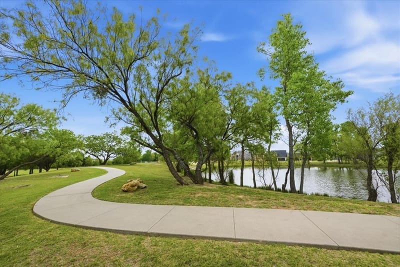 10701 Kestrel Court, Waco TX 76708 - Photo 33
