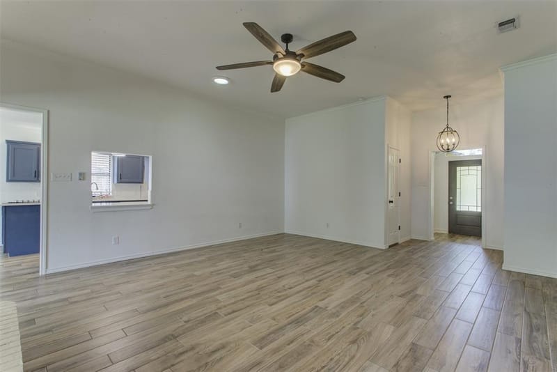6921 Weatherwood Road, Fort Worth TX 76133 - Photo 13