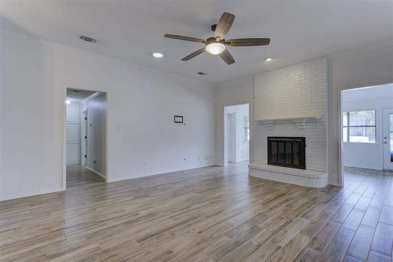 6921 Weatherwood Road, Fort Worth TX 76133 - Photo 12