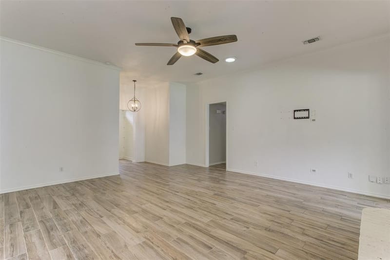 6921 Weatherwood Road, Fort Worth TX 76133 - Photo 14