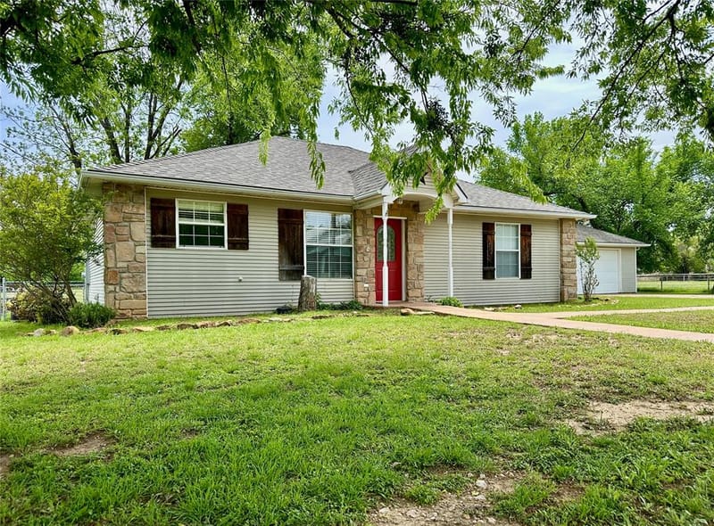 1308 Willis Street, Brownwood TX 76801 - Photo 2