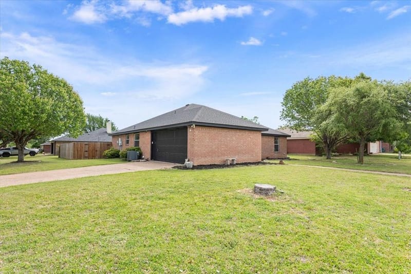 10817 Lilry Road, Waco TX 76708 - Photo 2