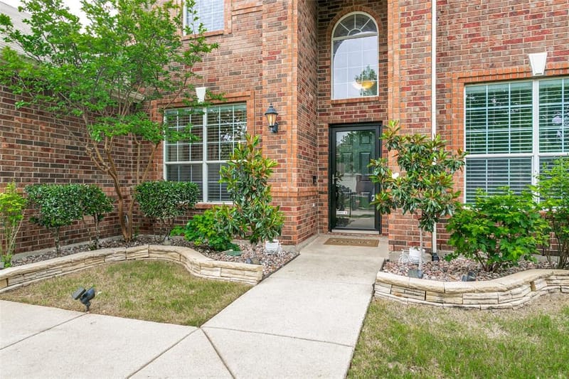1121 Victory Bells Drive, Fort Worth TX 76052 - Photo 3
