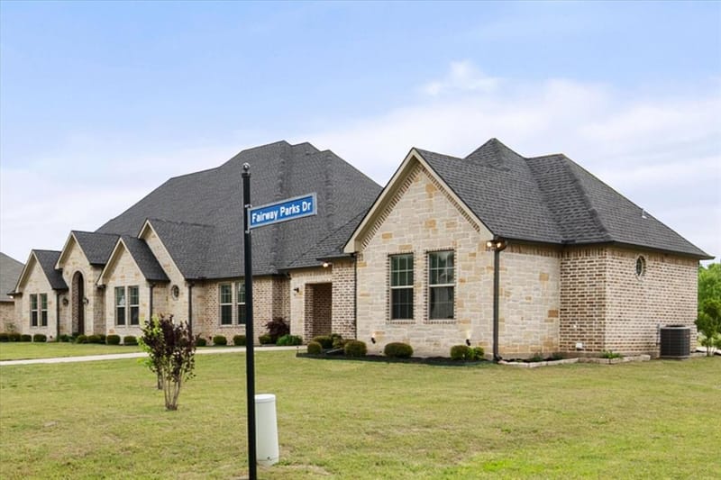 107 Fairway Parks Drive, Corsicana TX 75110 - Photo 3