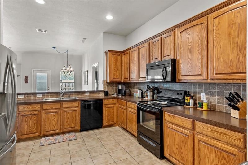 201 Rawhide Street, Waxahachie TX 75165 - Photo 17