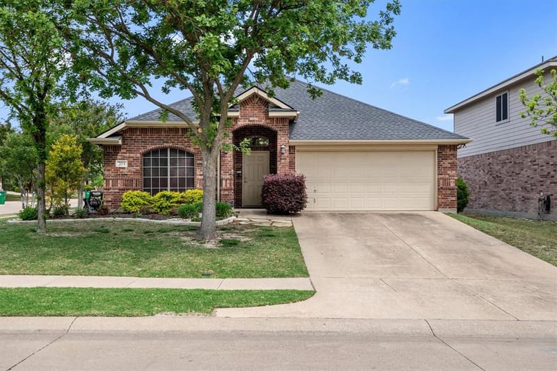 201 Rawhide Street, Waxahachie TX 75165
