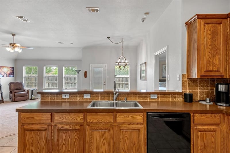 201 Rawhide Street, Waxahachie TX 75165 - Photo 15
