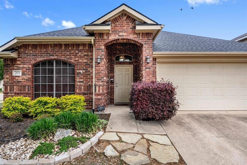 201 Rawhide Street, Waxahachie TX 75165 - Photo 4