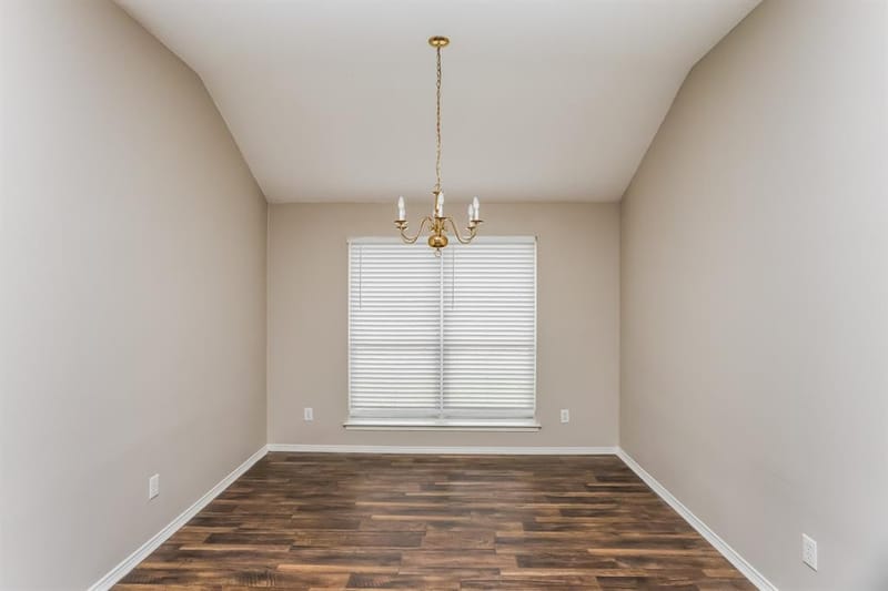 346 Mesquite Hill Drive, Arlington TX 76002 - Photo 4