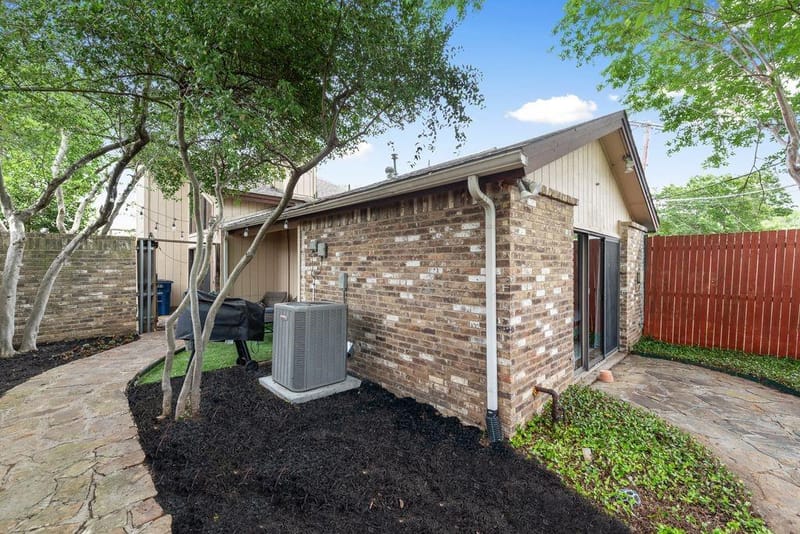 6396 Abrams Court, Dallas TX 75231 - Photo 20