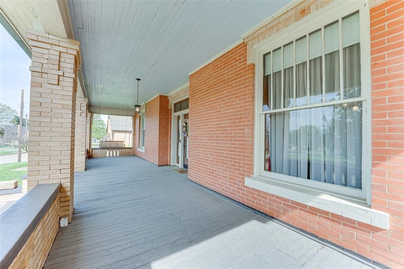 210 W Elm Street, Winnsboro TX 75494 - Photo 6