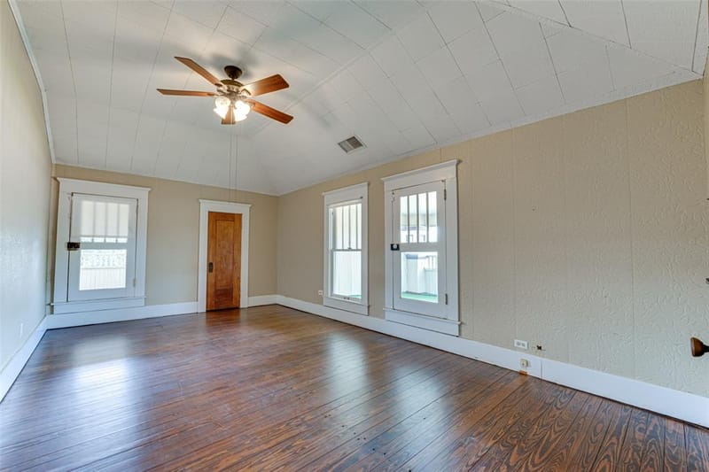 210 W Elm Street, Winnsboro TX 75494 - Photo 28