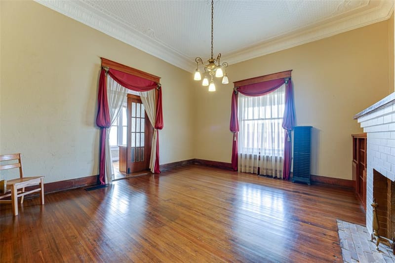 210 W Elm Street, Winnsboro TX 75494 - Photo 14