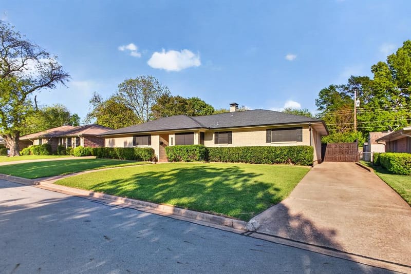 1907 Wes Hardin Circle, Bonham TX 75418 - Photo 2