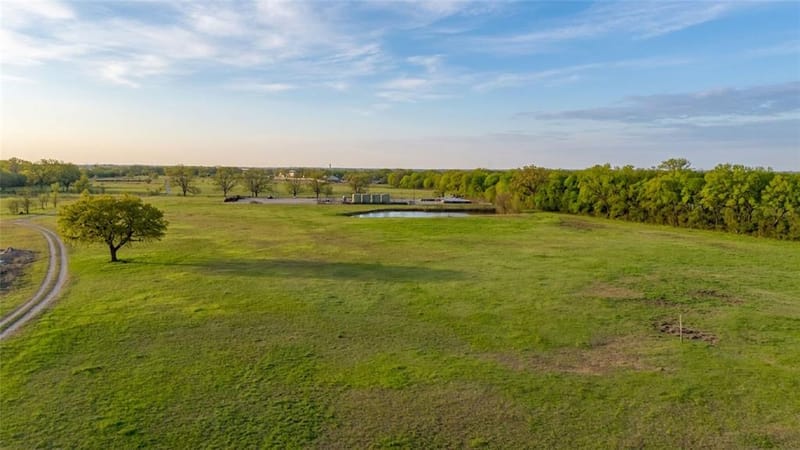 6634 Tim Donald Road, Justin TX 76247 - Photo 2