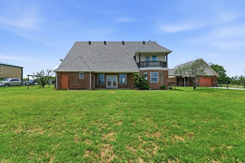 250 Newfield Lane, Springtown TX 76082 - Photo 36