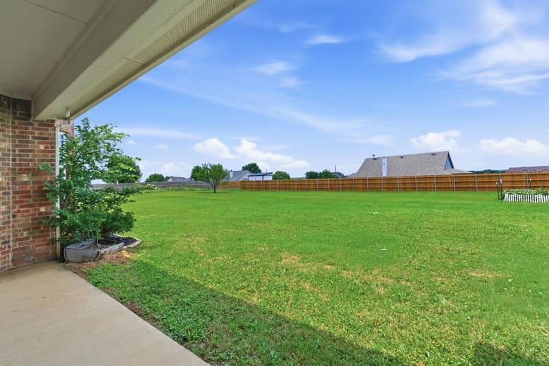 250 Newfield Lane, Springtown TX 76082 - Photo 34