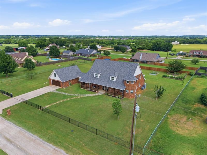 250 Newfield Lane, Springtown TX 76082 - Photo 37