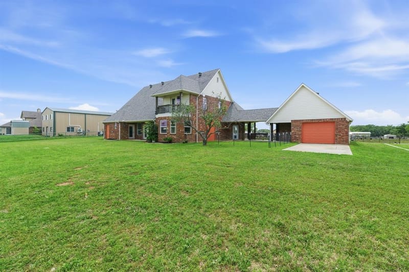 250 Newfield Lane, Springtown TX 76082 - Photo 35