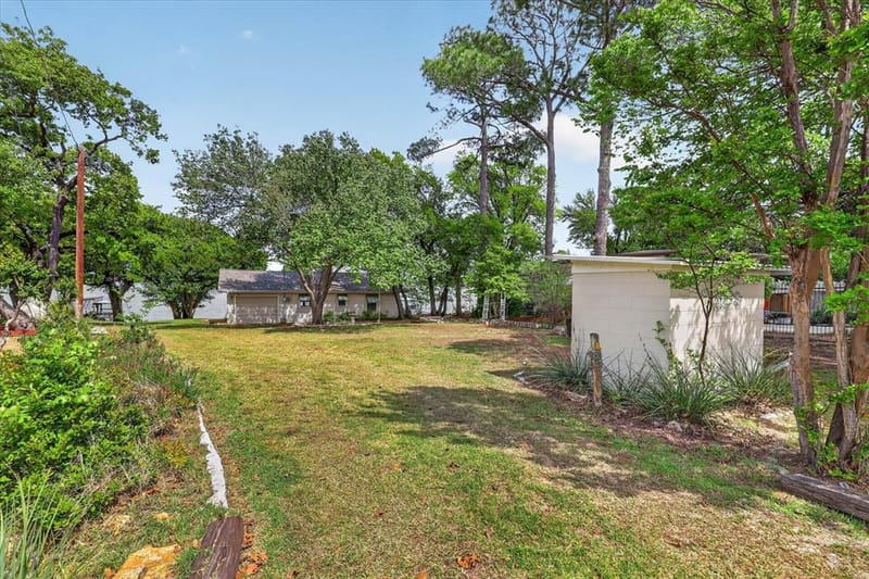 11740 East Court, Azle TX 76020 - Photo 15