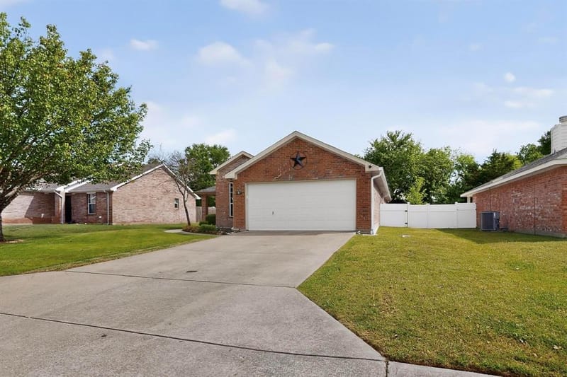 507 Oxford Loop, Princeton TX 75407 - Photo 2