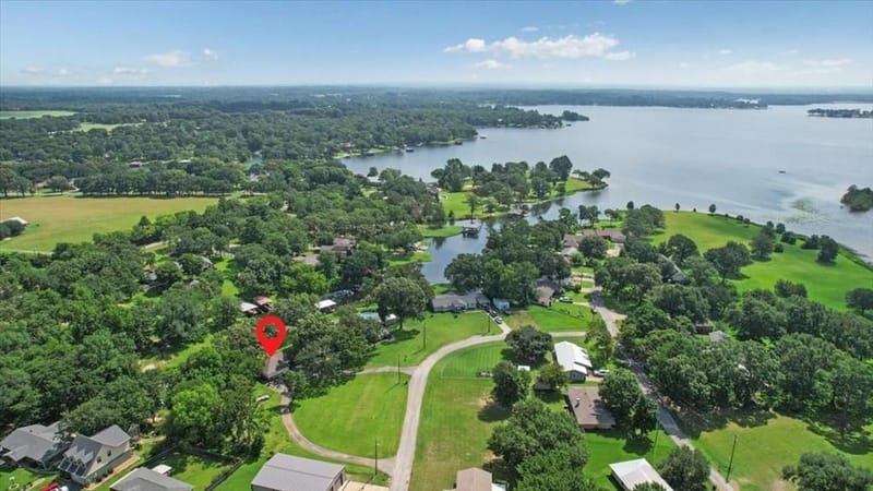 6130 Peninsula Circle, Athens TX 75752