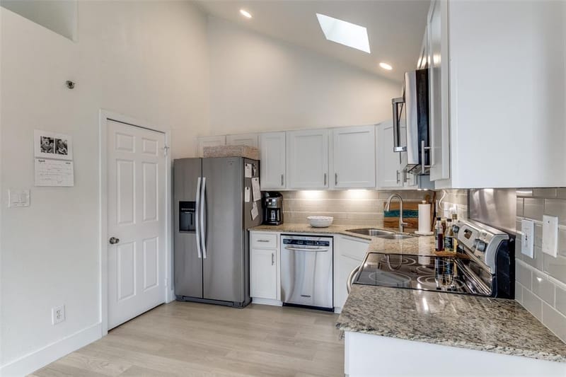 1417 Mccoy Street, Dallas TX 75204 - Photo 12