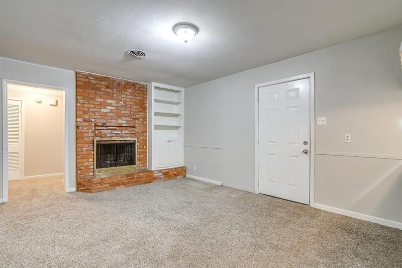 2008 Terbet Lane, Fort Worth TX 76112 - Photo 12