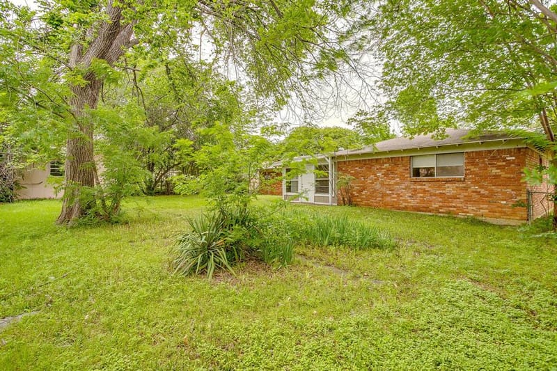 2008 Terbet Lane, Fort Worth TX 76112 - Photo 36