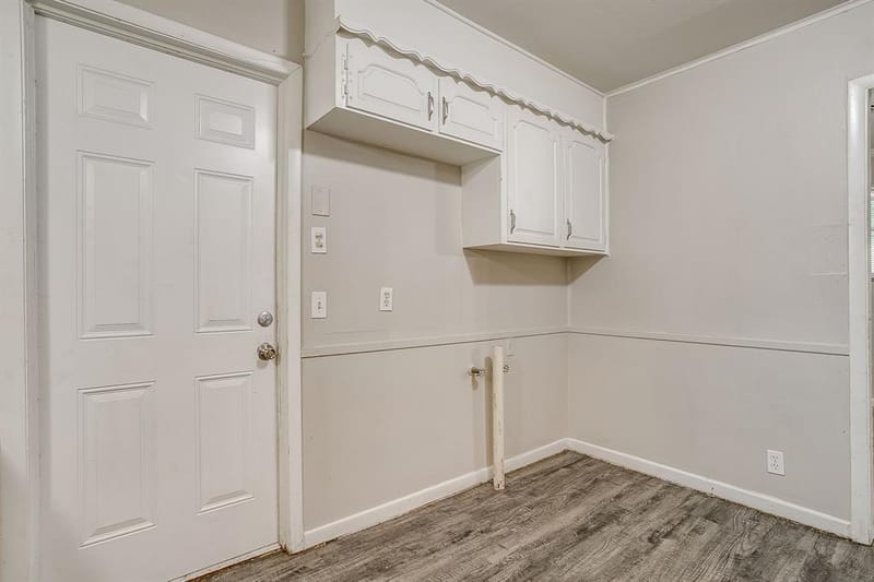 2008 Terbet Lane, Fort Worth TX 76112 - Photo 34