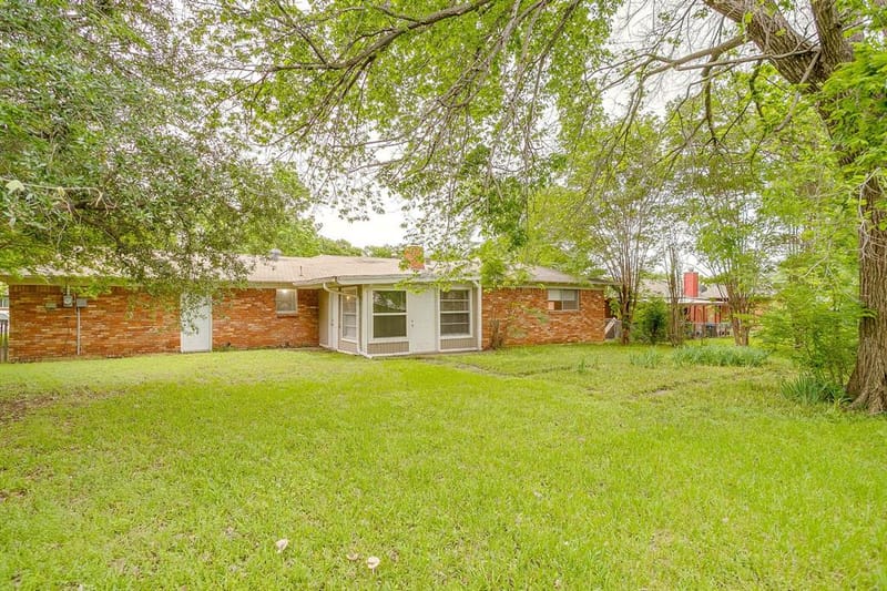2008 Terbet Lane, Fort Worth TX 76112 - Photo 37