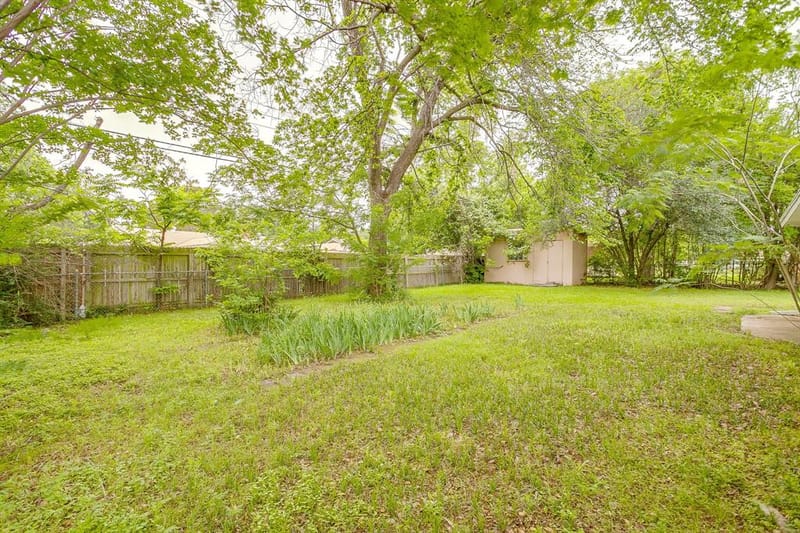 2008 Terbet Lane, Fort Worth TX 76112 - Photo 35