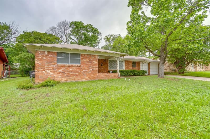 2008 Terbet Lane, Fort Worth TX 76112 - Photo 4