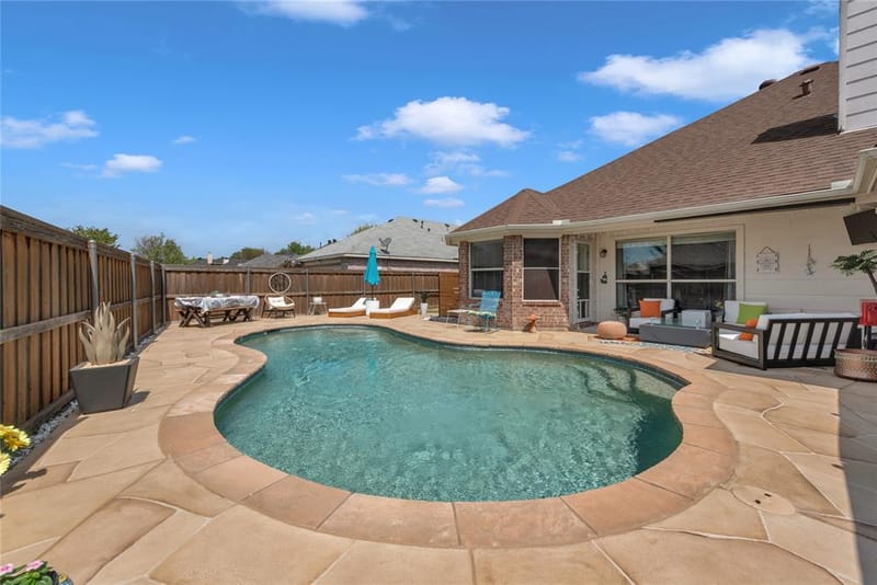10109 Bent Tree Drive, Rowlett TX 75089 - Photo 2
