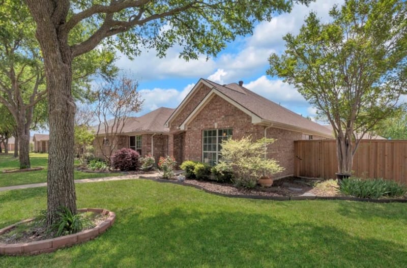10109 Bent Tree Drive, Rowlett TX 75089 - Photo 4