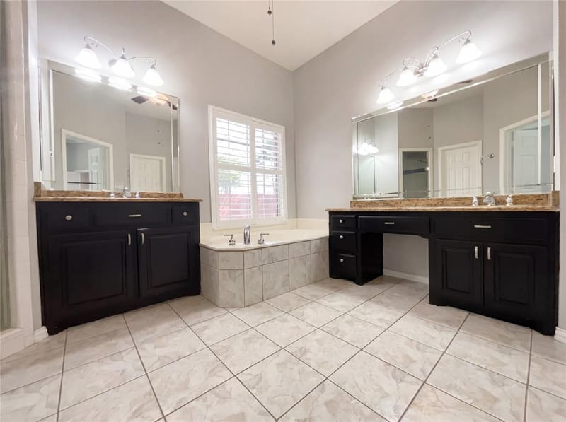 2400 Creekview Drive, Plano TX 75093 - Photo 10