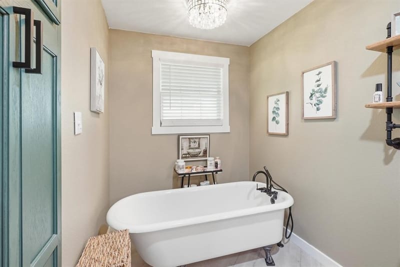 10208 County Road 418, Grandview TX 76050 - Photo 16