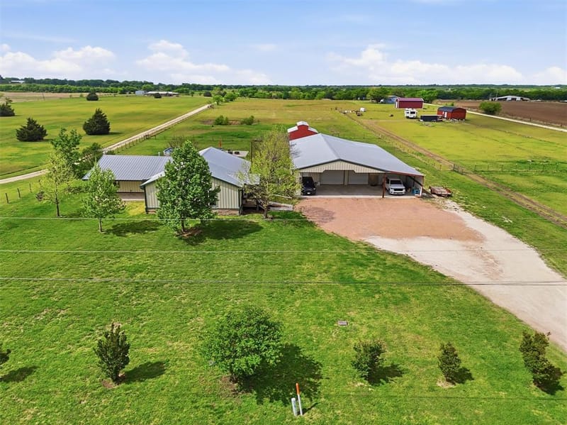 10208 County Road 418, Grandview TX 76050 - Photo 32