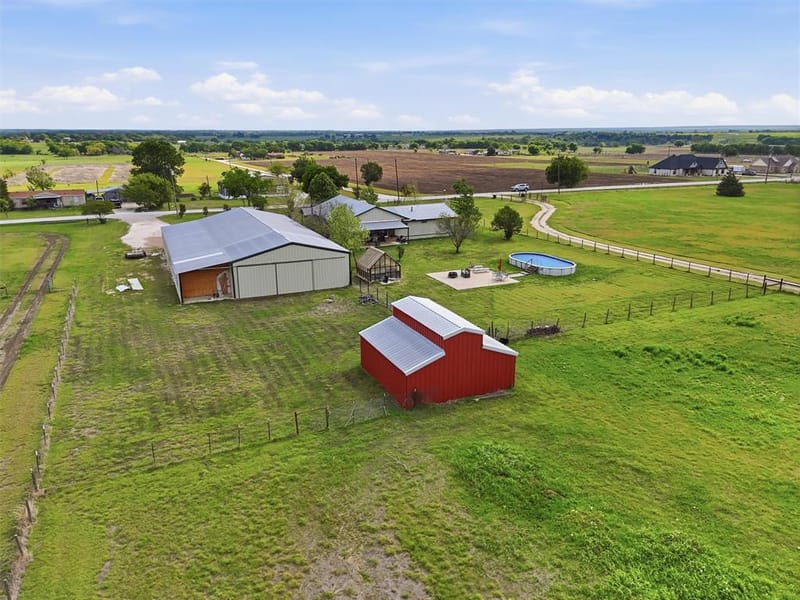 10208 County Road 418, Grandview TX 76050 - Photo 37