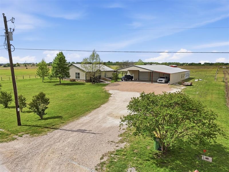 10208 County Road 418, Grandview TX 76050 - Photo 31