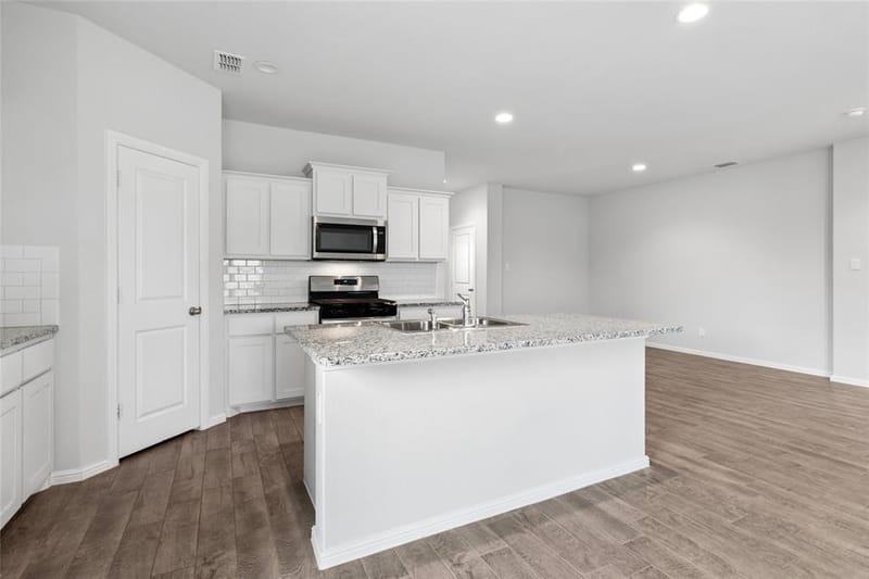 5420 Gold Pond Drive, Fort Worth TX 76179 - Photo 8