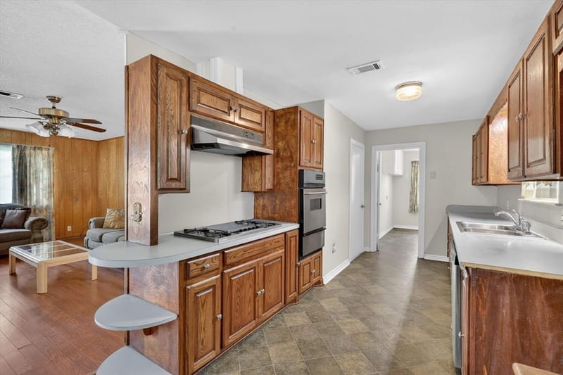 624 N Avenue A, Springtown TX 76082 - Photo 15