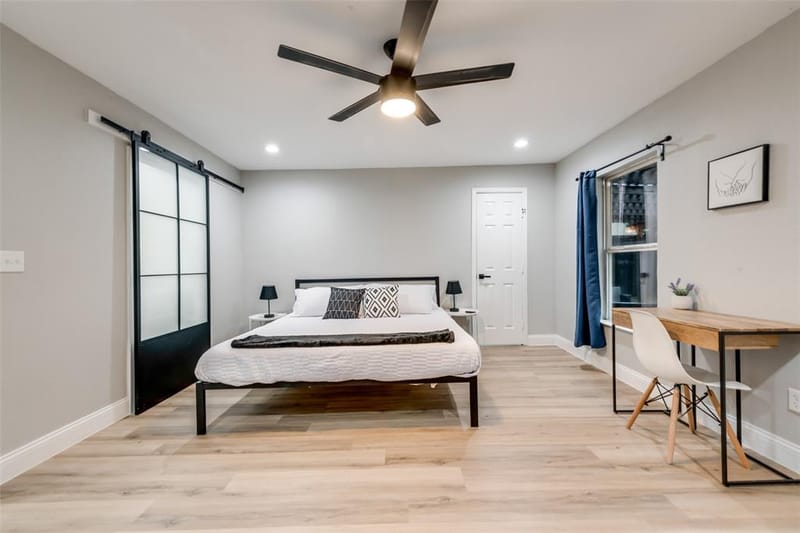 1103 W Russell Avenue, Carrollton TX 75006 - Photo 23