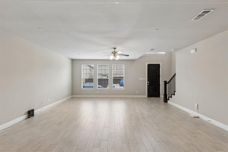 911 Ponds Edge Lane, Euless TX 76040 - Photo 6
