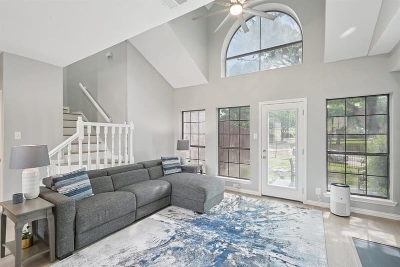 209 Cimarron Trail # 6, Irving TX 75063 - Photo 23