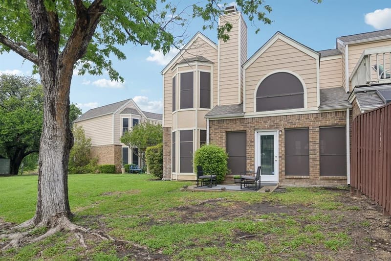 209 Cimarron Trail # 6, Irving TX 75063 - Photo 20