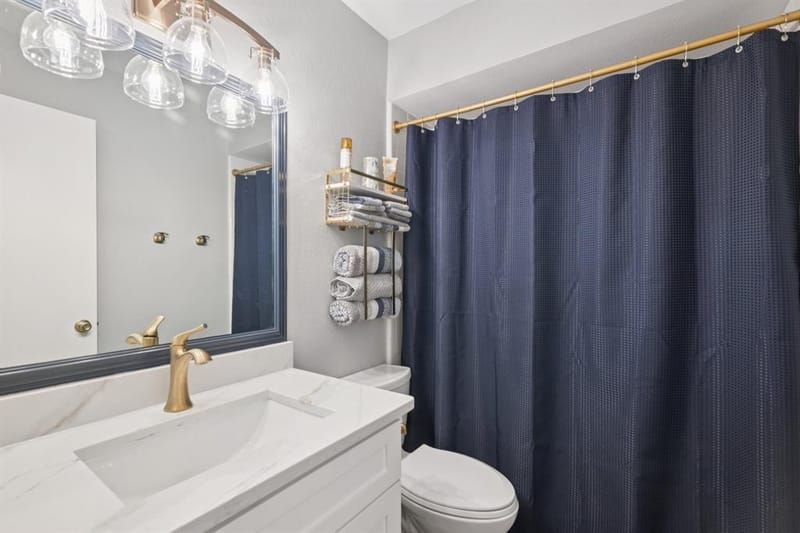 209 Cimarron Trail # 6, Irving TX 75063 - Photo 14