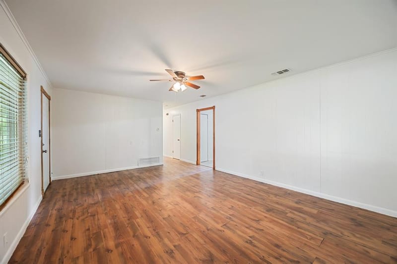 571 S 1st Street, Point TX 75472 - Photo 9